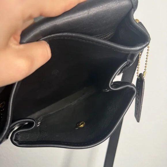 Coach Vintage Shelton Black Glove Tanned Leather Crossbody Bag Brass Hardware - Picture 10 of 11